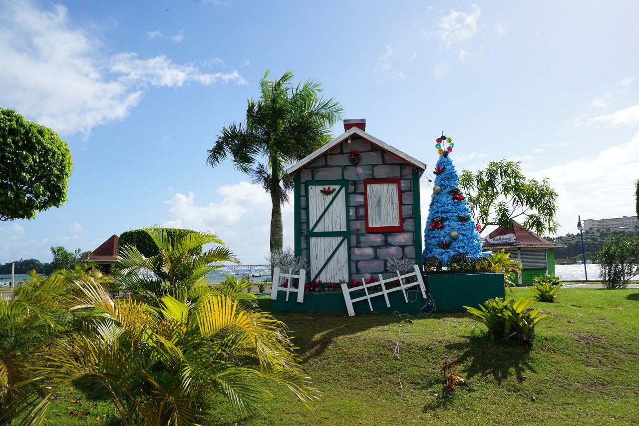 Quand les décors de Noël se marient avec les paysages paradisiaques des Caraïbes !