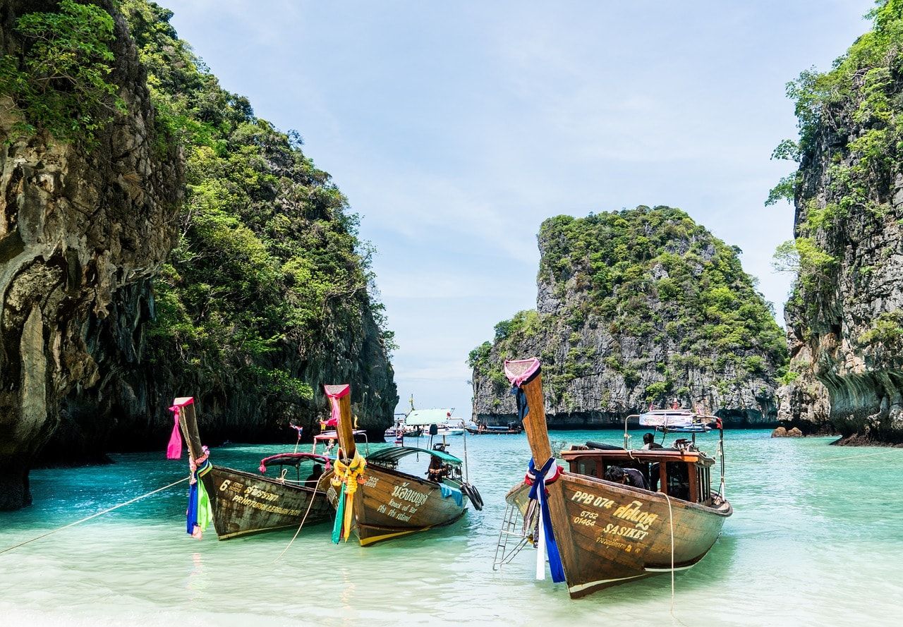 Les jolies plages de Thaïlande sont à découvrir avec les promos sur les croisières de luxe.