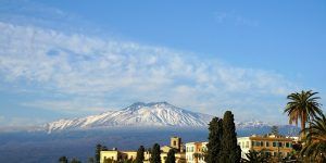 Découvrez le sommet de la Sicile avec le mont Etna lors de votre croisière en Sicile