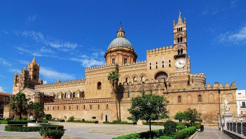 Découvrez la cathédrale de Palerme pendant votre croisière en Sicile