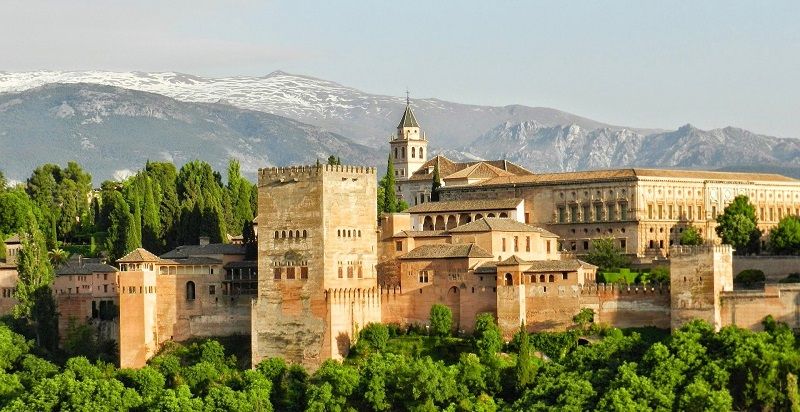 Lors de votre escale en Méditerranée avec Regent, découvrez l'Alhambra