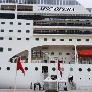 MSC Opera sur le quai du port de la Goulette à Tunis